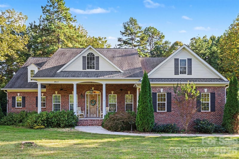 8611 Kerns Meadow Lane, Huntersville, NC - 3 beds, 3 baths, 2,515 sqft - $725,000