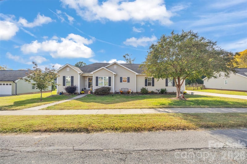 308 1st Avenue E, China Grove, NC - 3 beds, 2 baths, 1,236 sqft - $315,000