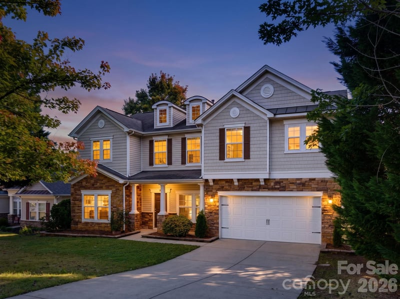 529 Putting Drive, Fort Mill, SC - 5 beds, 3 baths, 3,408 sqft - $569,900