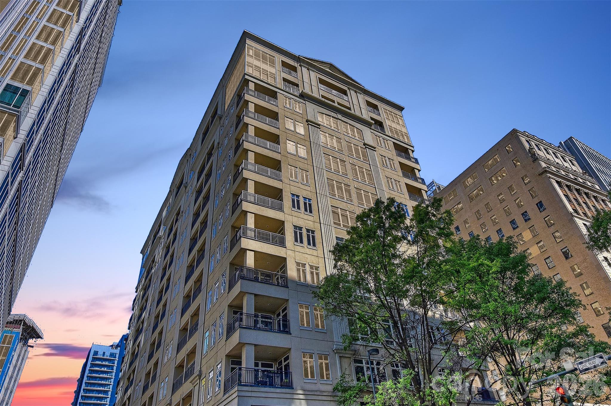 230 S Tryon St Apt 1105, Charlotte, NC 28202. property listing photo