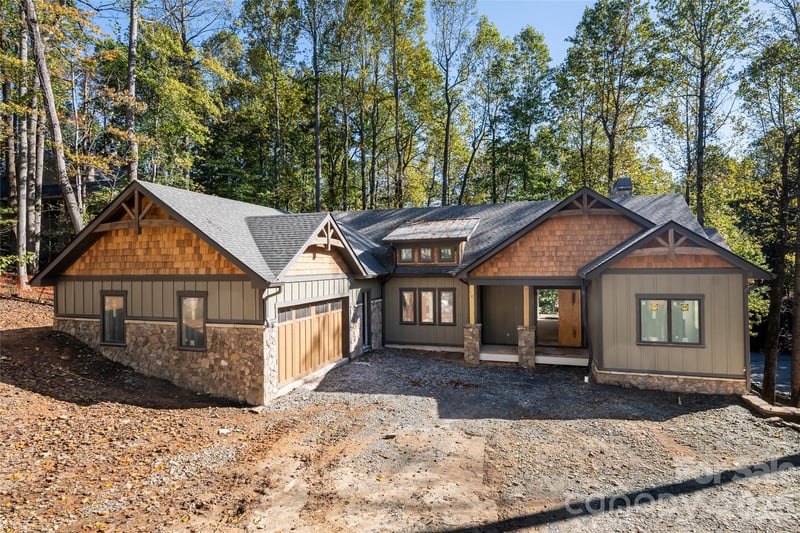 200 Bent Pine Trace, Hendersonville, NC - 5 beds, 4.5 baths, 5,406 sqft - $2,395,000