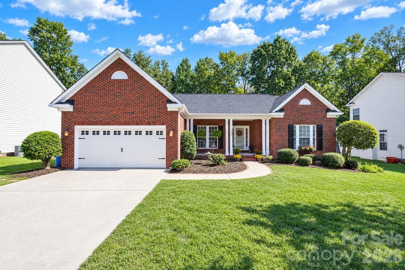 117 Doby Creek Court, Fort Mill, SC - 4 beds, 3 baths, 2,541 sqft - $599,900