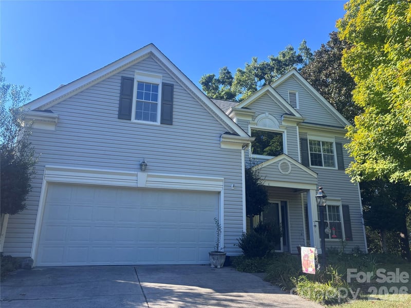 9100 Stoney Corner Lane, Charlotte, NC - 4 beds, 3.5 baths, 2,413 sqft - $689,900