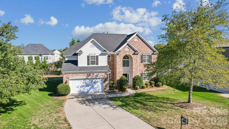 4704 Mimosa Place, Harris, NC - 4 beds, 2.5 baths, 2,900 sqft - $475,000