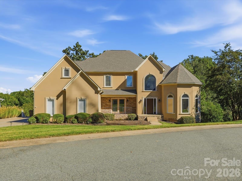 122 Long Cove Lane, Mooresville, NC - 4 beds, 4.5 baths, 5,640 sqft - $1,400,000