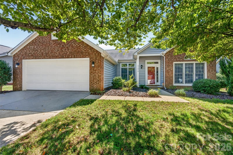 17214 Chardonnay Court, Cornelius, NC - 3 beds, 2 baths, 1,702 sqft - $525,000