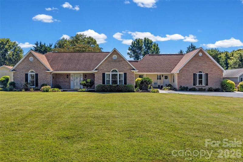 3117 Monte Drive, Monroe, NC - 3 beds, 3 baths, 2,826 sqft - $550,000