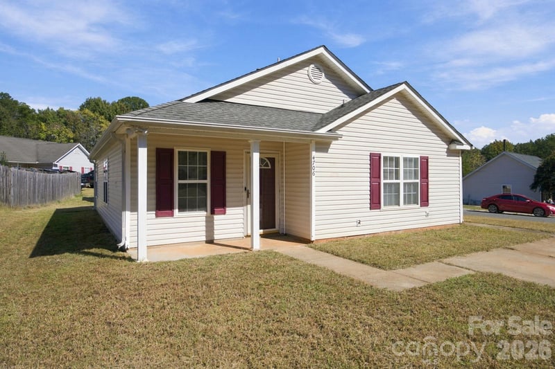 4706 Bomar Drive, Charlotte, NC - 3 beds, 2 baths, 1,231 sqft - $270,000
