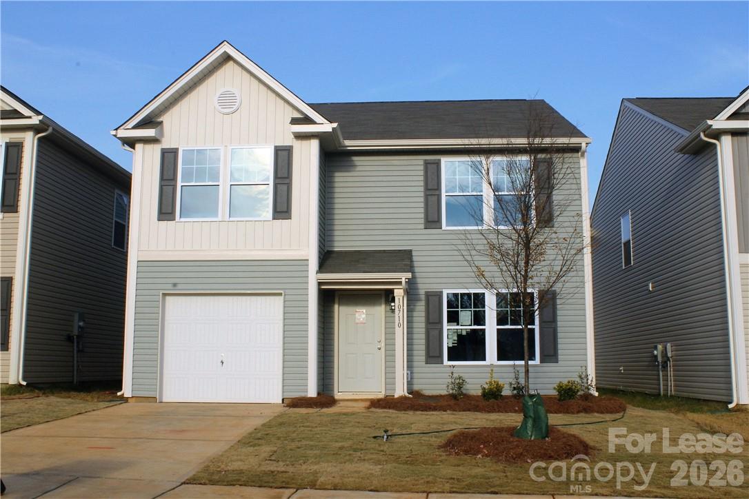 10710 Derryrush Dr, Charlotte, NC 28213. property listing photo
