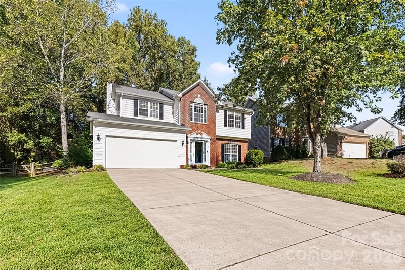 9423 Willow Tree Lane Apt 87, Charlotte, NC - 4 beds, 2.5 baths, 2,072 sqft - $499,000