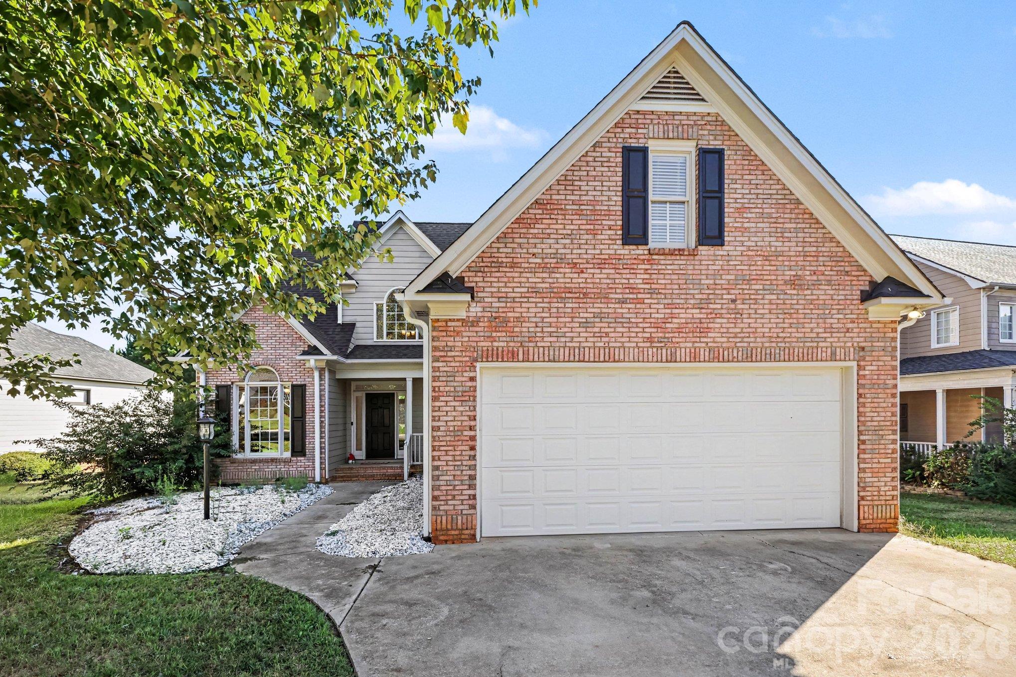 1228 Old Coach Ln, Rock Hill, SC 29732. property listing photo