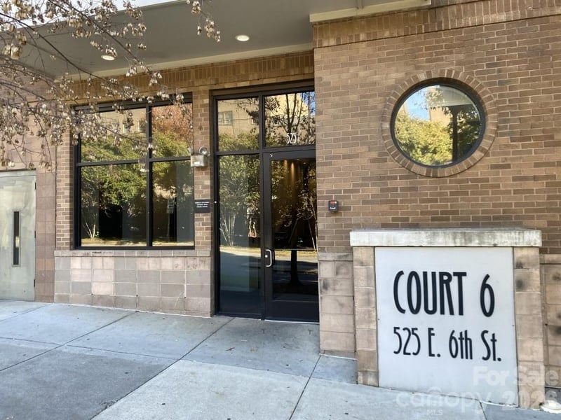 525 E 6th Street Apt 401, Charlotte, NC - 1 bed, 1 bath, 502 sqft - $224,000
