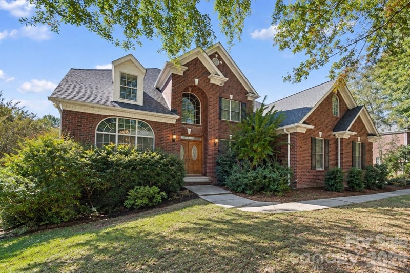 2793 Harlinsdale Drive, Rock Hill, SC - 7 beds, 4.5 baths, 6,710 sqft - $999,990