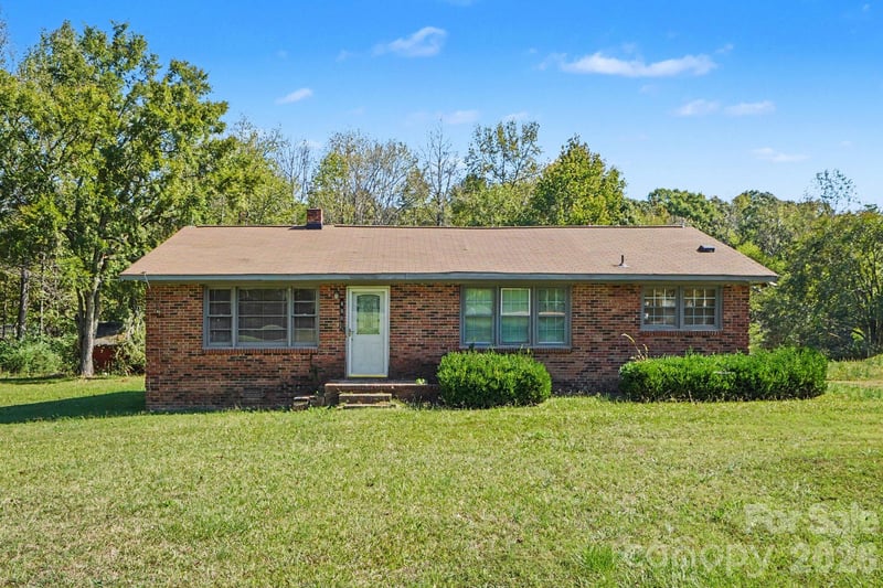 4807 John Craig Road, Waxhaw, NC - 3 beds, 1 bath, 1,297 sqft - $275,000