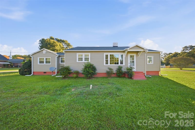 5349 S New Hope Road, Belmont, NC - 2 beds, 1 bath, 1,301 sqft - $249,900