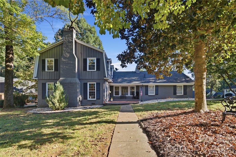 1200 Charter Place Apt 138, Charlotte, NC - 4 beds, 2.5 baths, 3,031 sqft - $875,000