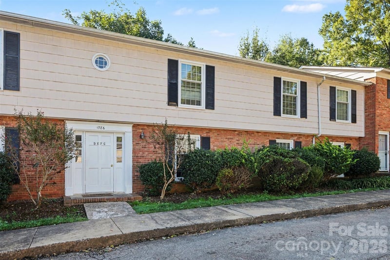 1786 Ebenezer Road D, Rock Hill, SC - 3 beds, 1.5 baths, 1,079 sqft - $125,000