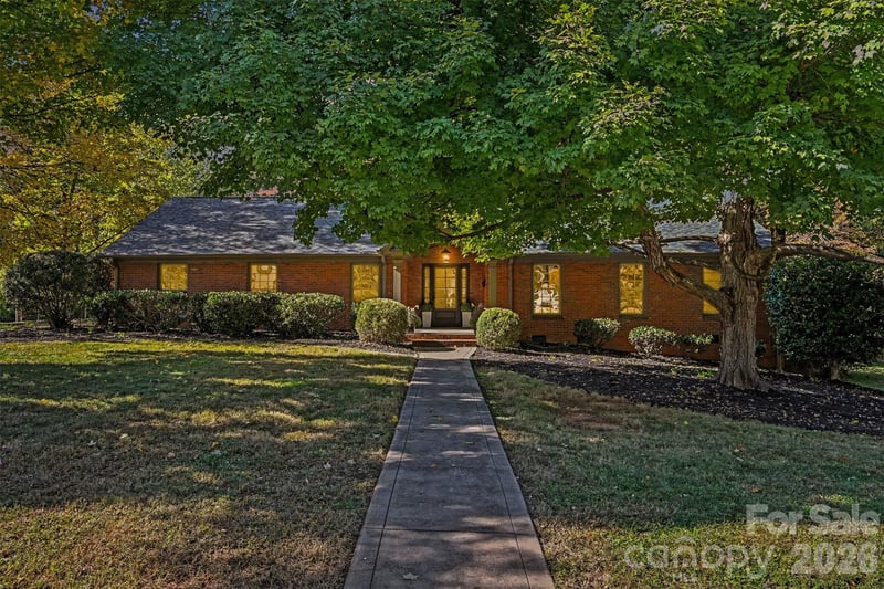 701 Manning Drive, Charlotte, NC - 5 beds, 4 baths, 3,560 sqft - $2,995,000
