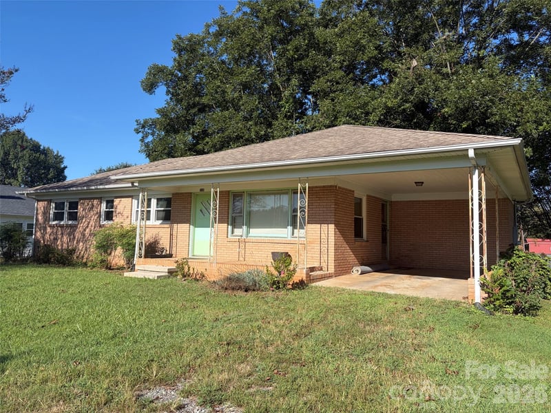 3149 Catawba Street, Claremont, NC - 3 beds, 1.5 baths, 1,340 sqft - $249,900