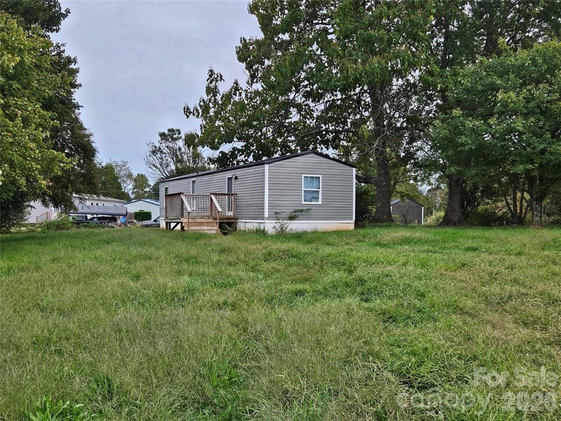 6618 Prysock Avenue, Connelly Springs, NC - 2 beds, 1 bath, 784 sqft - $124,900