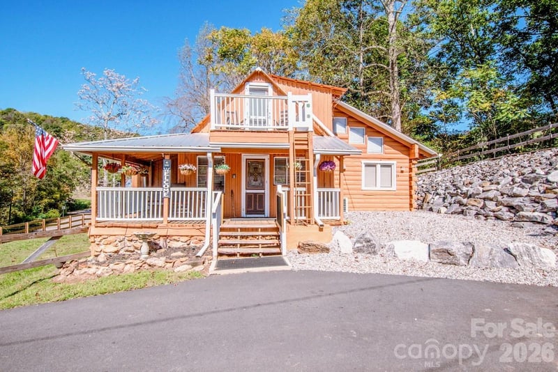 206 Mitchell Trail Road, Statesville, NC - 1 bed, 1.5 baths, 1,122 sqft - $250,000