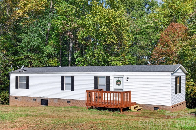 1504 Dulatown Road, Lenoir, NC - 2 beds, 1 bath, 784 sqft - $135,900