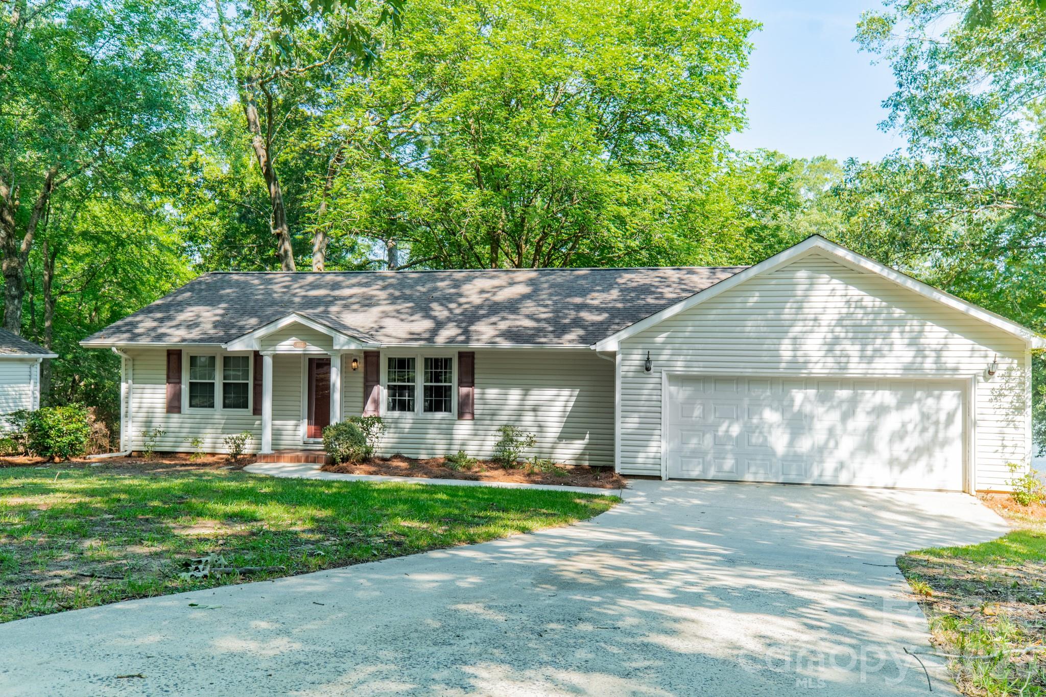 1077 E Shore Dr, Lancaster, SC 29720. property listing photo