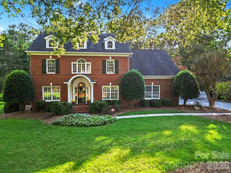6325 County Donegal Court, Charlotte, NC - 4 beds, 3.5 baths, 3,258 sqft - $1,150,000