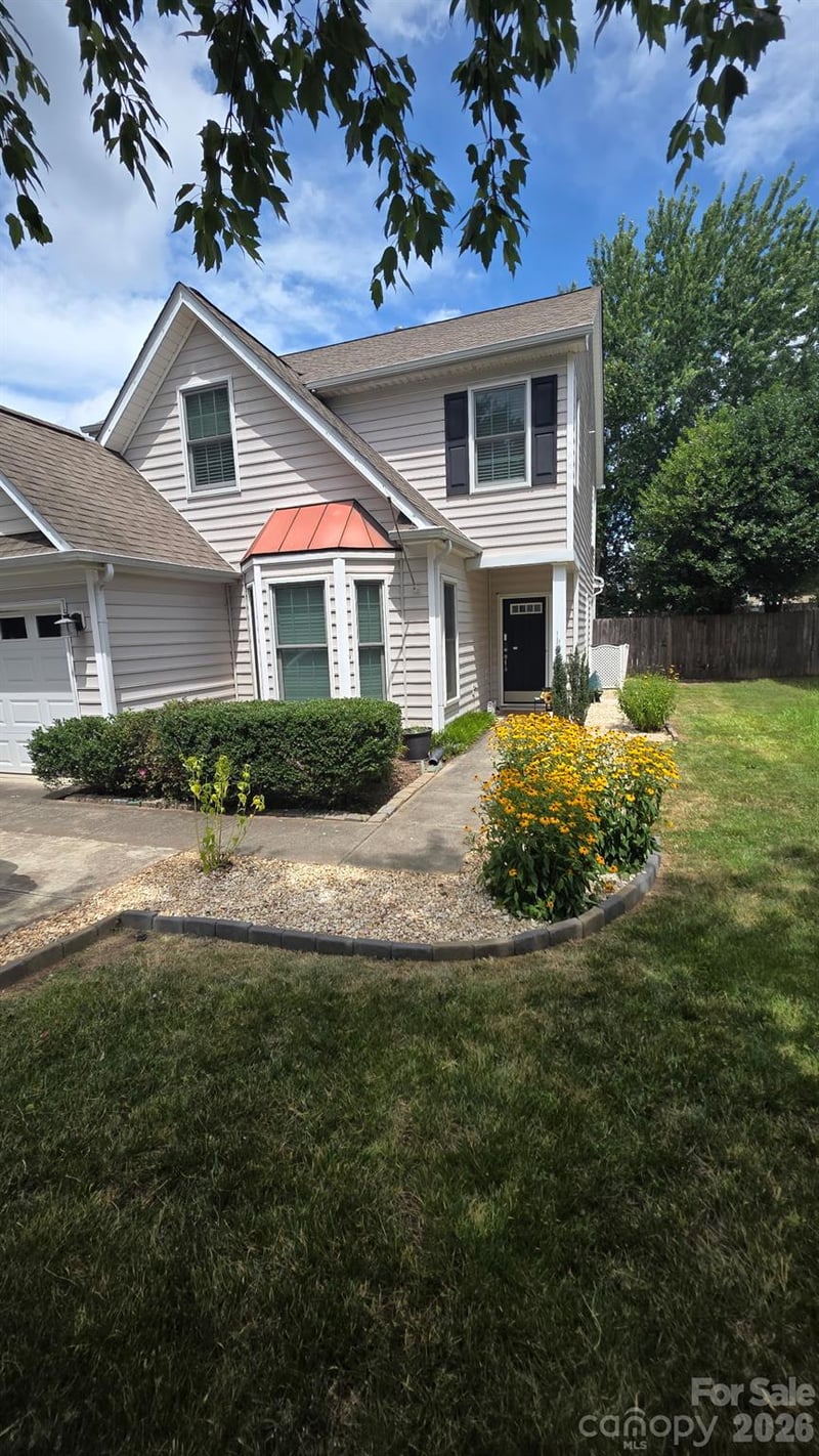 2314 Mirage Place, Fort Mill, SC - 3 beds, 2.5 baths, 1,792 sqft - $400,000