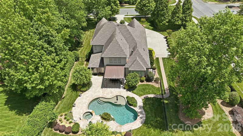 13632 Castleford Drive, Mint Hill, NC - 4 beds, 3.5 baths, 3,545 sqft - $1,525,000