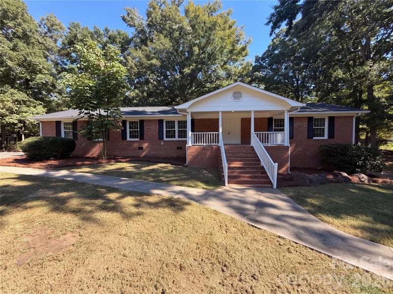 120 Smith Street, Wingate, NC - 4 beds, 3 baths, 3,318 sqft - $367,000