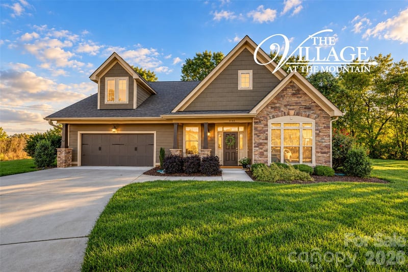 3141 Glacier Court, Gastonia, NC - 4 beds, 3 baths, 2,861 sqft - $599,900