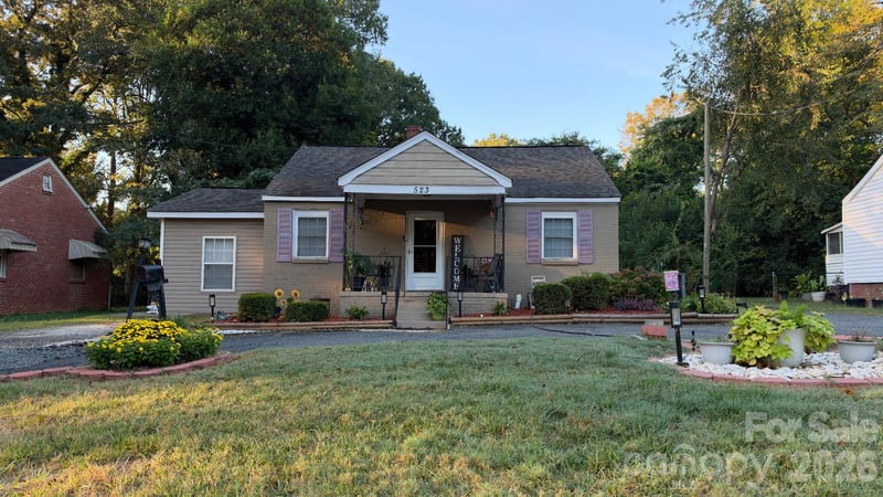 523 W 28th Street, Charlotte, NC - 3 beds, 2 baths, 1,340 sqft - $400,000