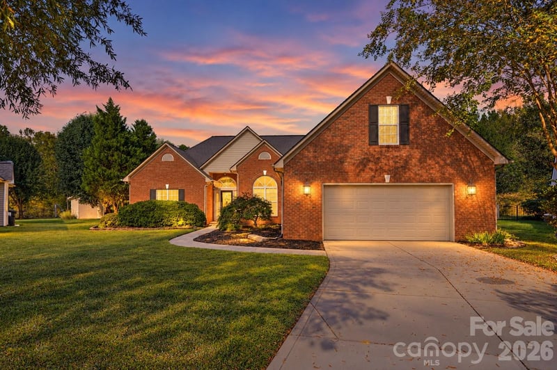 1010 Ponape Court, Indian Trail, NC - 4 beds, 3.5 baths, 2,860 sqft - $475,000