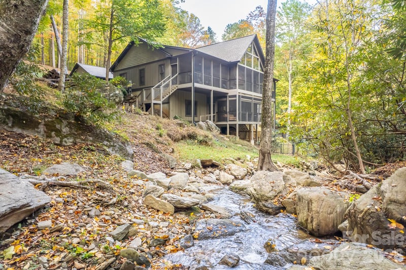 350 Celo Cove Drive, Burnsville, NC - 5 beds, 4.5 baths, 4,212 sqft - $1,050,000