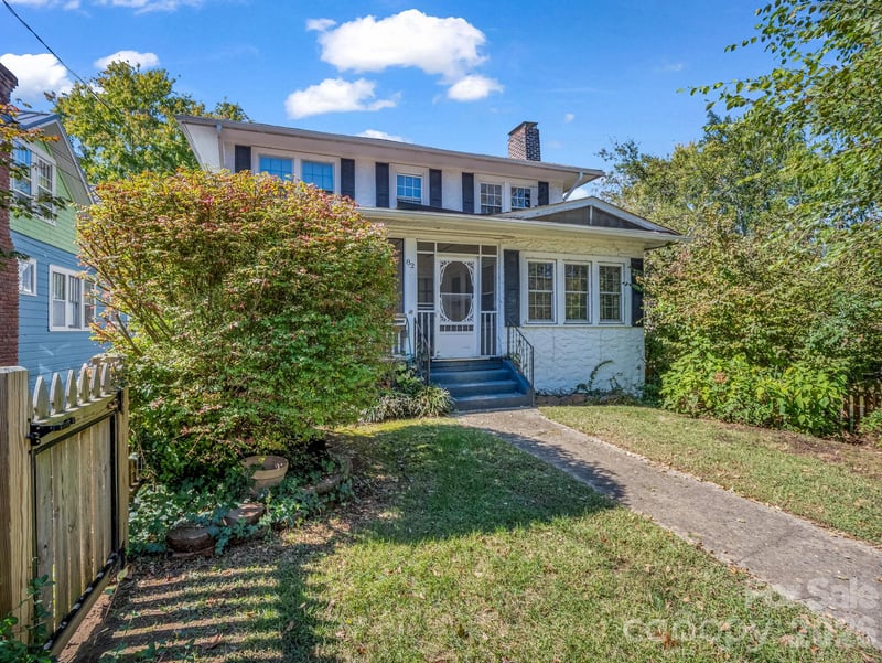 82 Blue Ridge Avenue, Asheville, NC - 5 beds, 2 baths, 2,240 sqft - $525,000