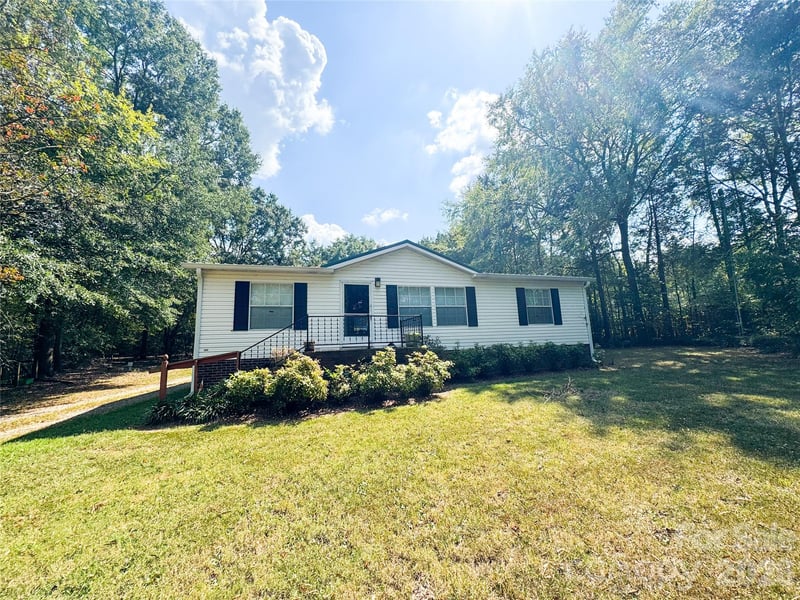 4103 Pebblebrook Circle SW, Concord, NC - 3 beds, 2 baths, 1,188 sqft - $175,000