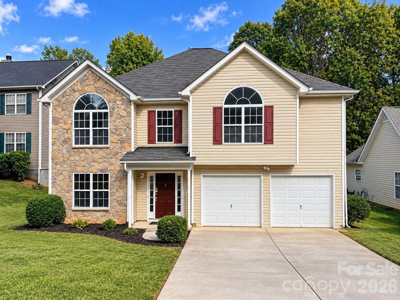 5124 Eagle Creek Drive, Charlotte, NC - 4 beds, 2.5 baths, 2,591 sqft - $425,000