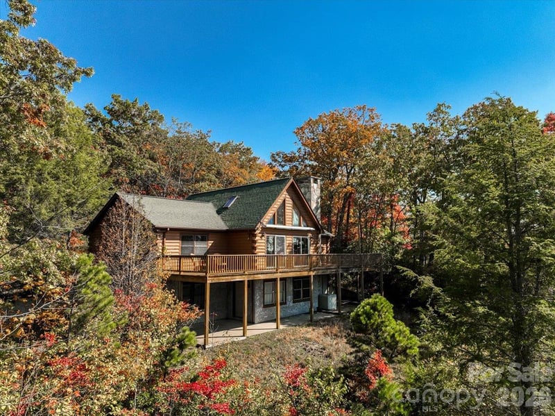 807 Pine Tree Road, Spruce Pine, NC - 3 beds, 2 baths, 1,712 sqft - $550,000