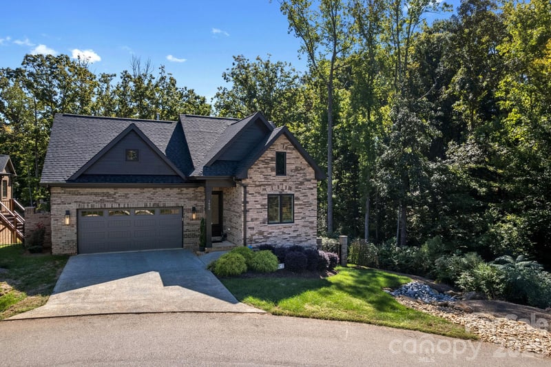 1650 Sterling Branch Loop, Denver, NC - 2 beds, 2 baths, 2,249 sqft - $675,000