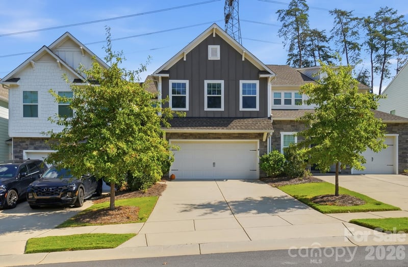 1138 Streamside Lane, York, SC - 3 beds, 2.5 baths, 2,210 sqft - $325,000