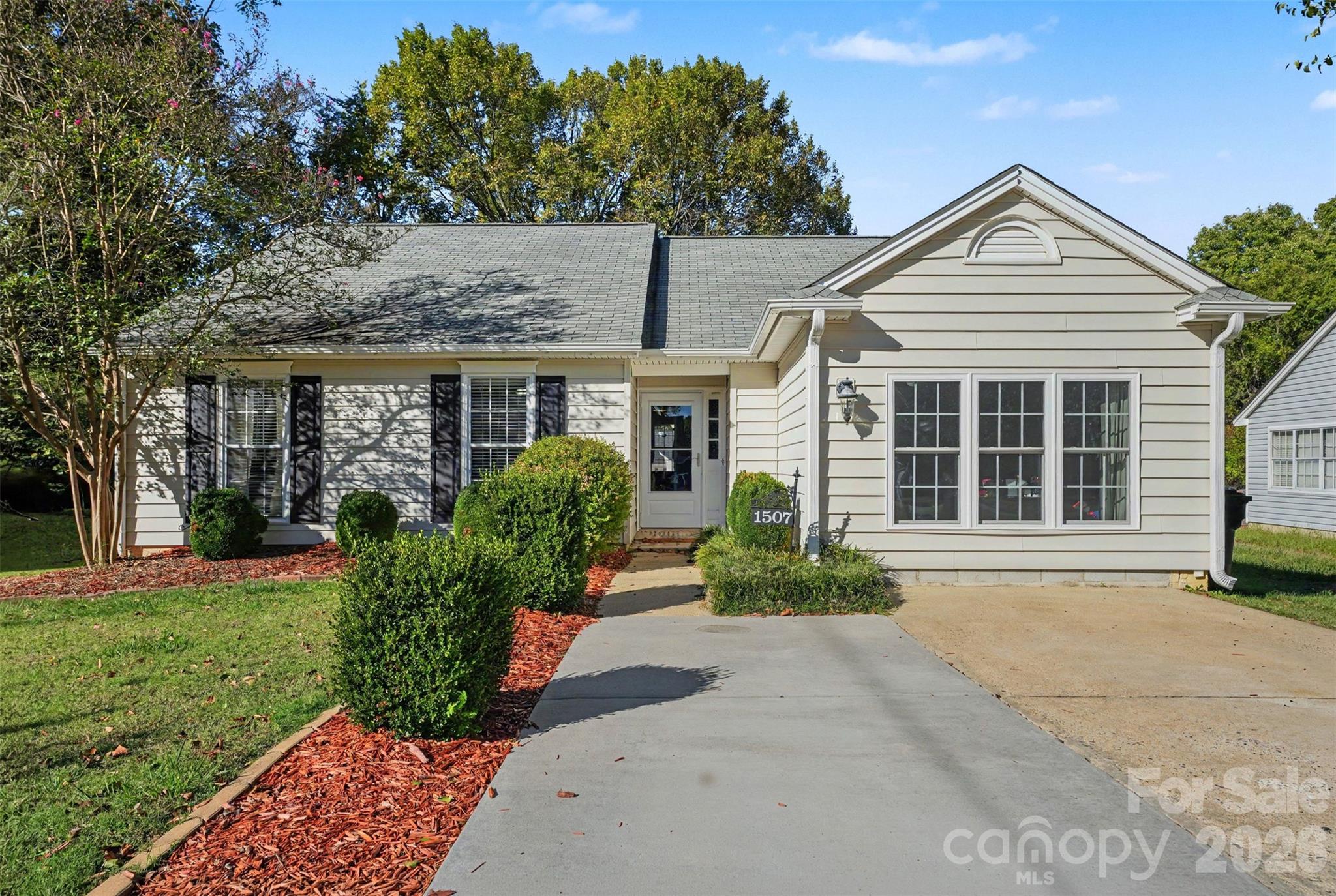 1507 Crestdale Rd, Rock Hill, SC 29732. property listing photo