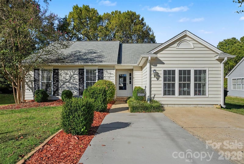1507 Crestdale Road, Rock Hill, SC - 3 beds, 2 baths, 1,483 sqft - $290,000