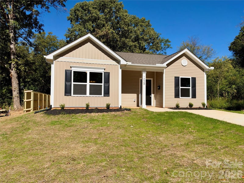 1028 Saratoga Drive, Charlotte, NC - 3 beds, 2 baths, 1,200 sqft - $299,900