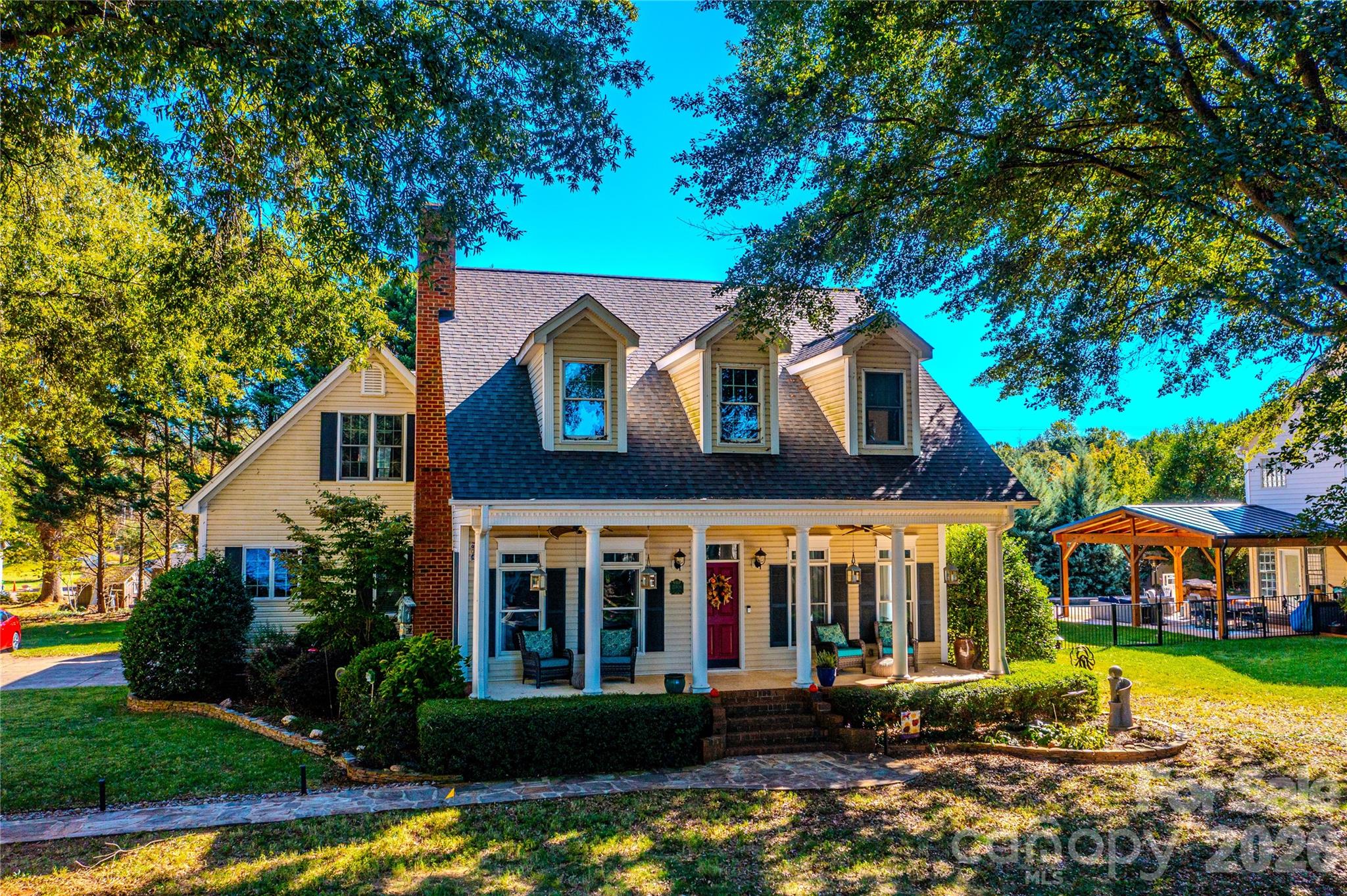 15906 Bayshore Dr, Huntersville, NC 28078. property listing photo