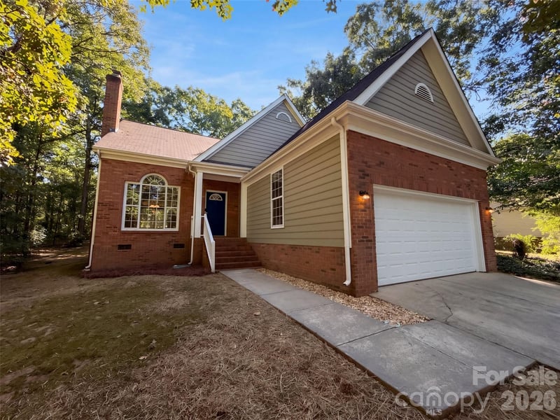 8224 Hunley Ridge Road, Matthews, NC - 3 beds, 2 baths, 1,861 sqft - $430,000
