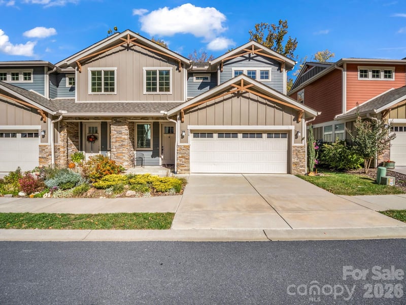 534 Sweet Birch Park Lane, Black Mountain, NC - 3 beds, 3.5 baths, 2,238 sqft - $604,000