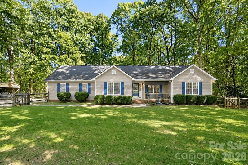 8610 Lochinvar Drive, Charlotte, NC - 3 beds, 2 baths, 1,443 sqft - $450,000