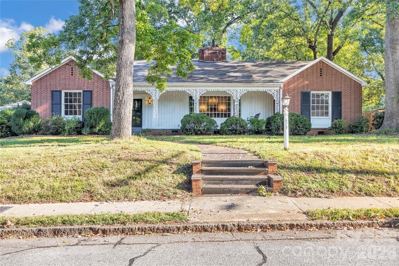 624 Mitchell Avenue, Salisbury, NC - 3 beds, 2.5 baths, 2,924 sqft - $399,000
