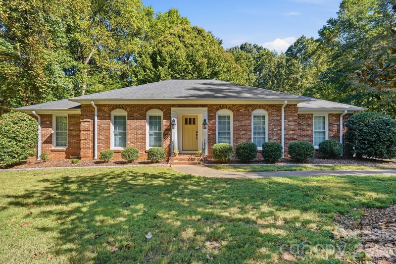 12217 Lawyers Road, Mint Hill, NC - 3 beds, 2 baths, 1,963 sqft - $499,000